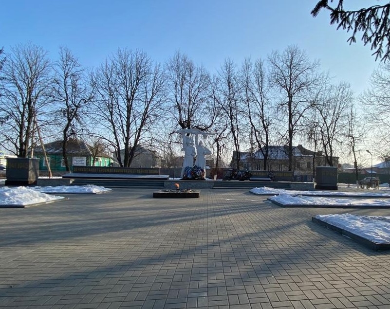 Мемориальный объект. Братская могила 318 советских воинов, погибших в блях с фашистскими захватчиками